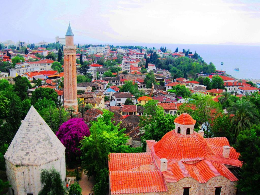 Antalya'nın Tarihi Kent Dokusu
