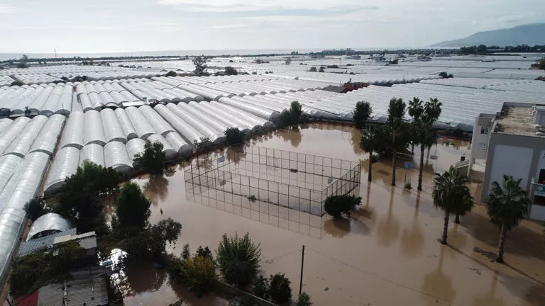 Sel Felaketinin Yasandigi Kumlucada Hale Giren Urun Yuzde 90 Azaldi 2658 Dhaphoto4 768X432.Jpg (1)