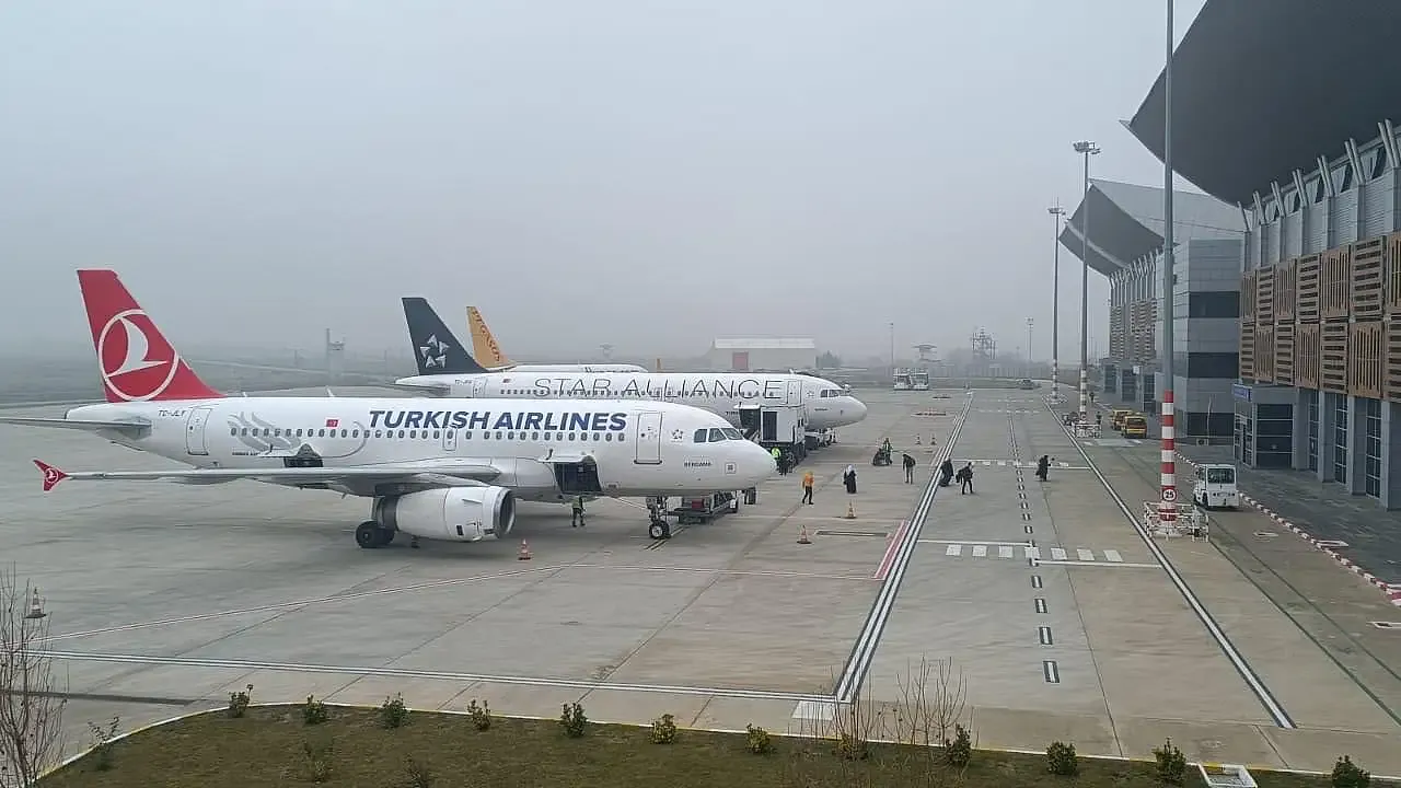 Batman Antalya Ucak Seferleri 1761032040 Tvm Ri K-1