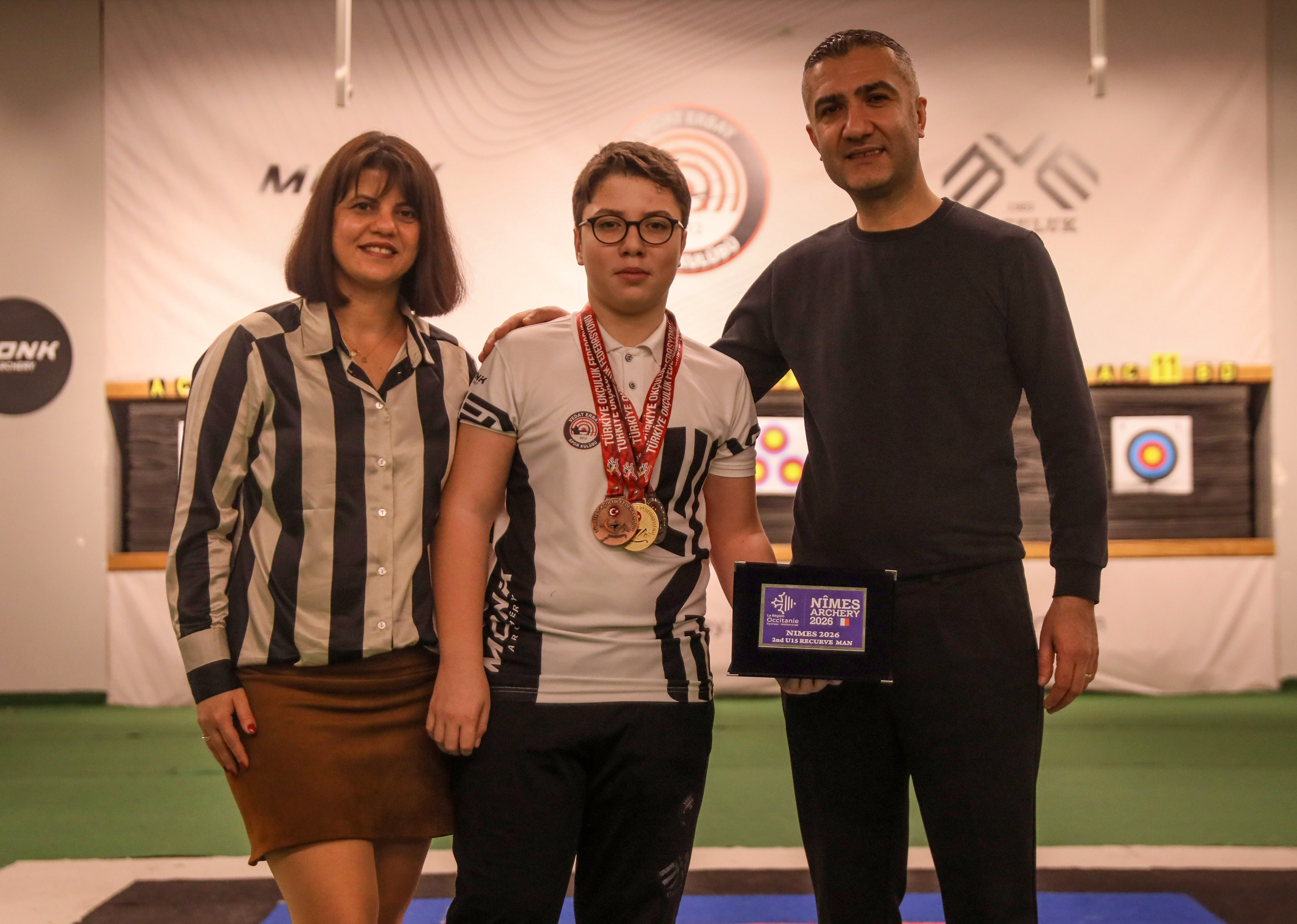 O Y U N C A K O K V E Y A Y I L E B A S L A D I I K I K E Z D 1175933 349316