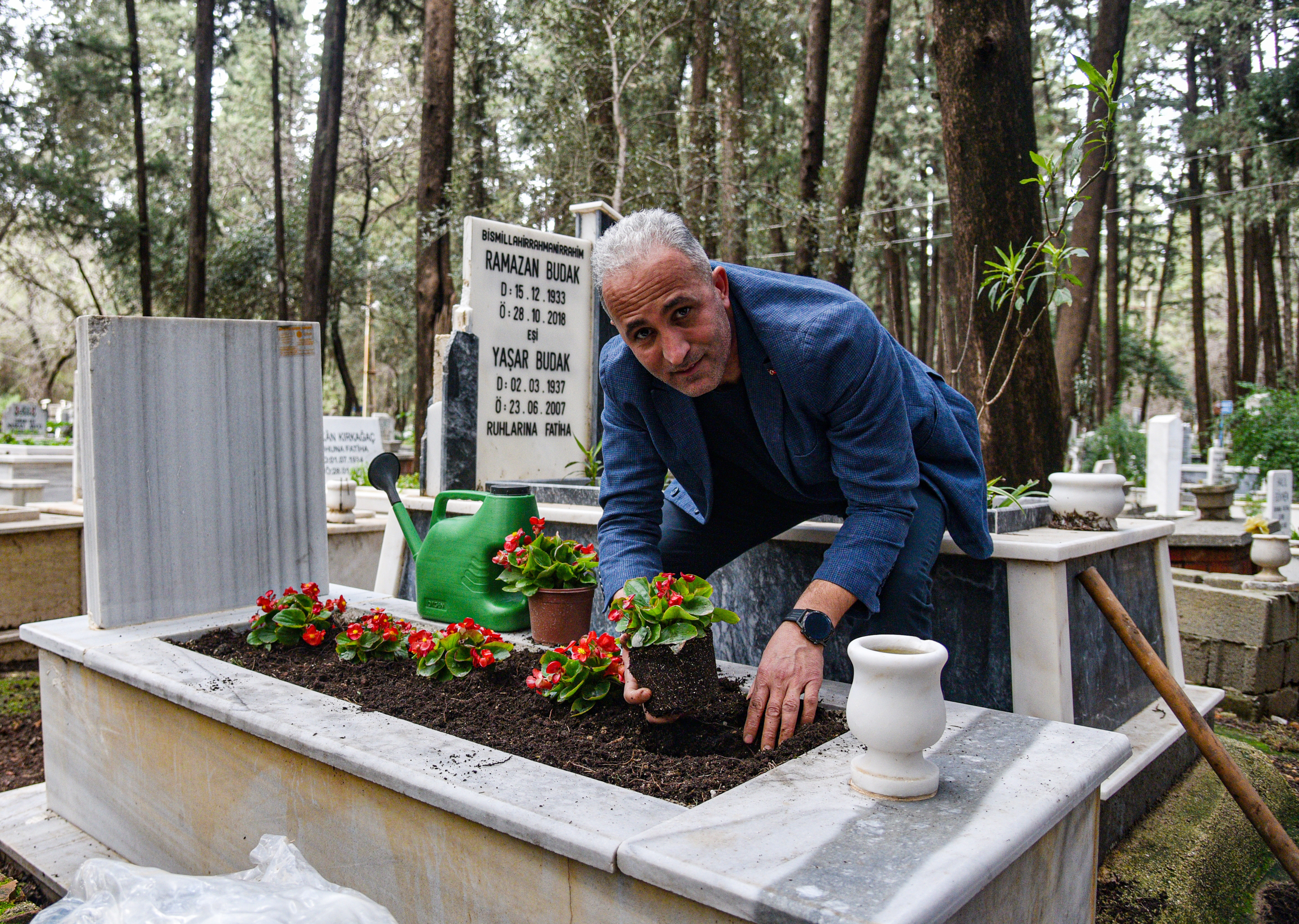 S E V G I L I L E R G U N U N D E C I C E K L E S U S L E T I L E N 1163274 345539