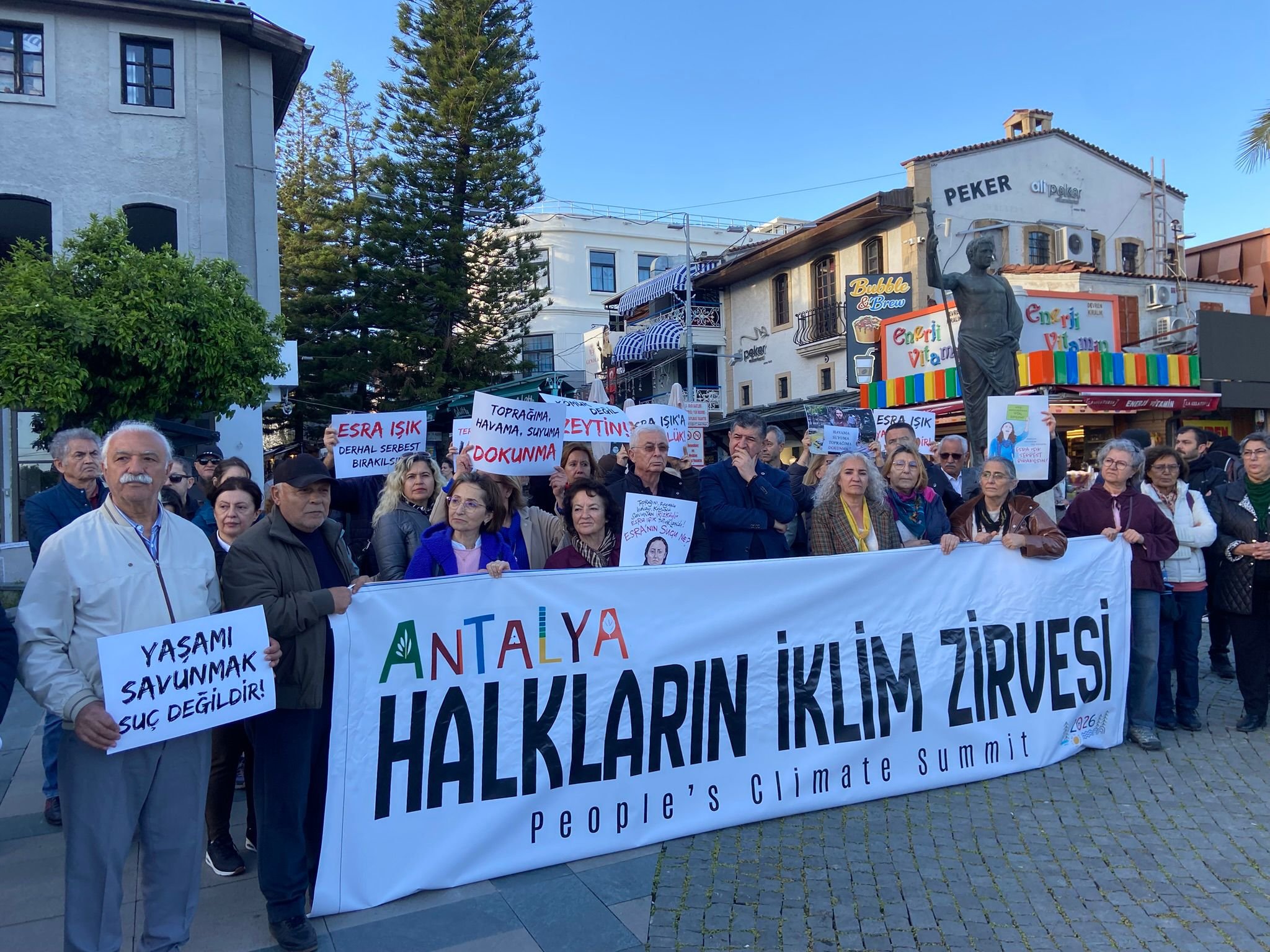 Akbelen için mücadele eden Esra Işık’ın tutuklanmasına Tepki