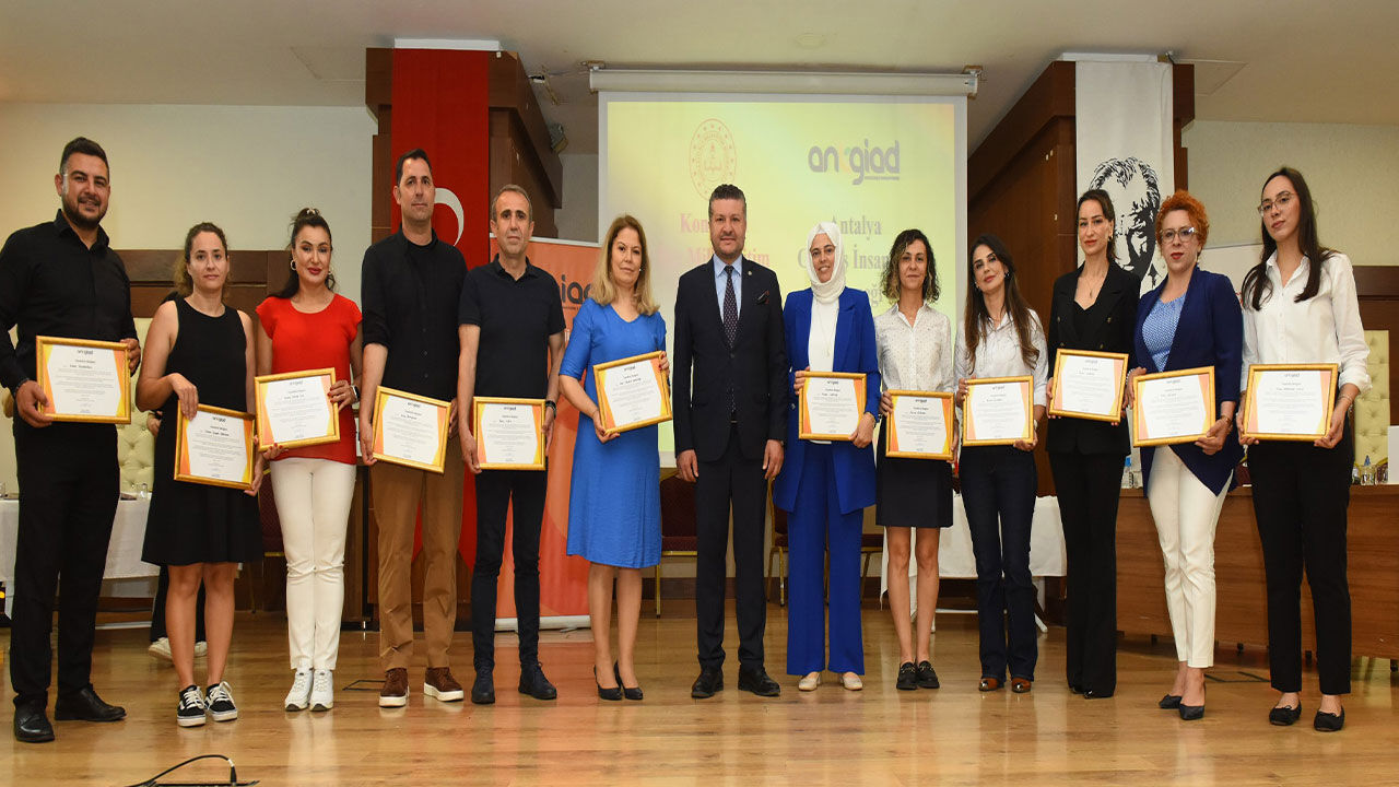 Ant1