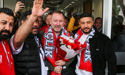 Antalyaspor'un yeni teknik direktörü Sergen Yalçın Antalya'da