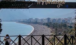 Antalya'da bayramdaki yoğunluk yaz aylarını aratmadı