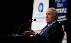 Tarihçi İlber Ortaylı hayatını kaybetti