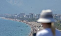 Antalya’da düşen sıcaklık bile mevsim normalleri üzerinde seyrediyor