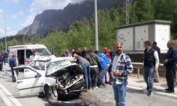 Antalya- Isparta karayolunda feci kaza: 1 ölü, 7 yaralı