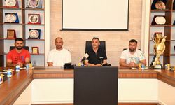 Başpehlivan Ali Gürbüz Manavgat Belediyesi Güreş Kulübü'ne transfer oldu
