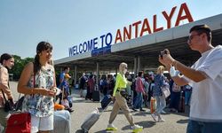 Antalya'ya gelen turist sayısı 12 milyona yaklaştı