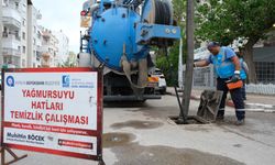 Ana arter ve bulvarlarda yağmur suyu hattı temizliği