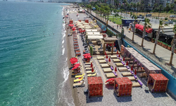 Konyaaltı Plajı'nın önlenemeyen işgali bu kez sonlanabilecek mi?