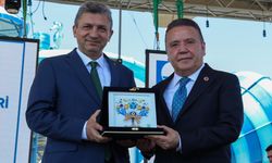 Başkan bol ödüllü ama ‘çevresi’ kötü!