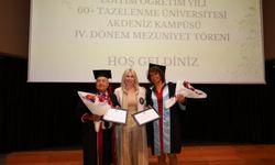 60+ Tazelenme Üniversitesi lisansla başladı, doktoraya koşuyor!