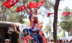 Kocagöz deveyle alana girdi
