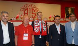 Antalyaspor’da olağanüstü genel kurul tamamlandı: Başkan Rıza Perçin