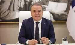 Başkan Böcek’ten  mesaj: “Antalya için çalışmaya devam edin”