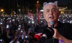 “Cumhuriyet tehdit altında, mücadeleye devam”