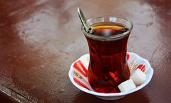 "Demli çay böbrek taşı riskini arttırıyor"