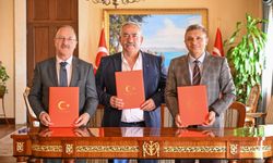 İş insanından Antalya'ya ilkokul