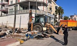 Kepez'de çöp ev mesaisi bitmiyor