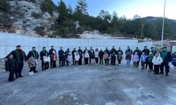 Jandarmanın atkısı Kumluca'da minik ellerden