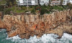 Falezlerdeki kaçak yapıya mühür