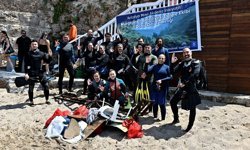 Mermerli Plajı’nda deniz dibi temizliği yapıldı