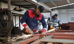 Kent mobilyaları büyükşehir atölyelerinden çıkıyor