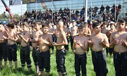 Kepez’de 12 yıl sonra 1007 pehlivan dualı çayırda buluştu