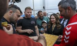 Özdemir’den güreşçilere sezon öncesi moral ziyareti