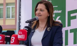 Burcu Köksal AK Parti’ye geçiyor mu? Burcu Köksal kimdir?