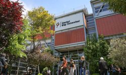 Bilgi Üniversitesi 'kapatma kararı' iptal edildi