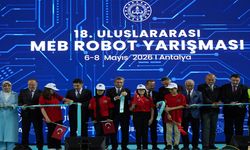 Robotlar, Antalya'da yarışıyor