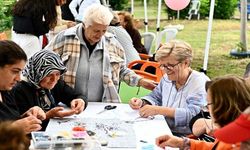 Muratpaşa'da yaşlı evlerinde bahar şenliği
