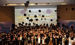 Akdeniz Üniversitesi'nde mühendisler mezun oldu