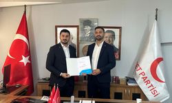 Saadet Gençlik’te bayrak değişimi