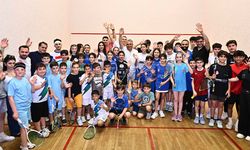 Ümit Uysal Squash Turnuvası'nda sporcularla buluştu