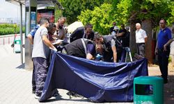 Otobüs durağında yaşamını yitirdi
