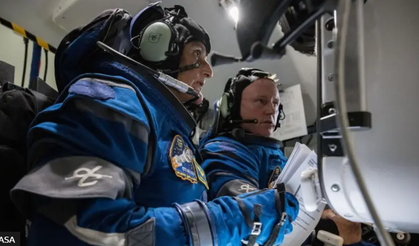 Uzayda dokuz ay mahsur kalan astronotlar Dünya'ya döndü