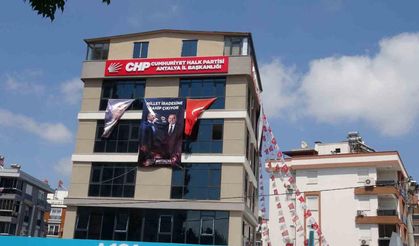 CHP İl Başkanlığı Aksu krizi için toplandı