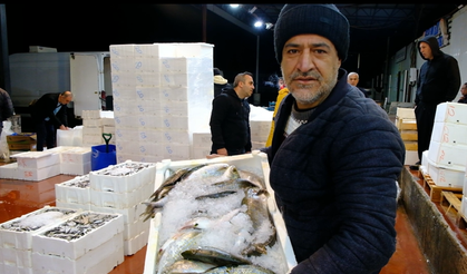 Balık pazarında fırtına sonrası sessizlik