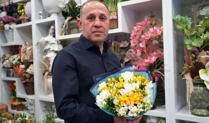 8 Mart’ta çiçeklerin yıldızı frezya oldu