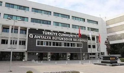 Büyükşehir'e operasyon: Muhittin Böcek’in kuaförü de gözaltında
