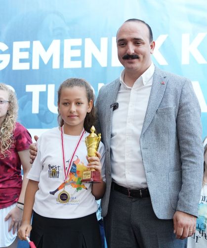 Şampiyon çocuklara madalyalar Kotan'dan