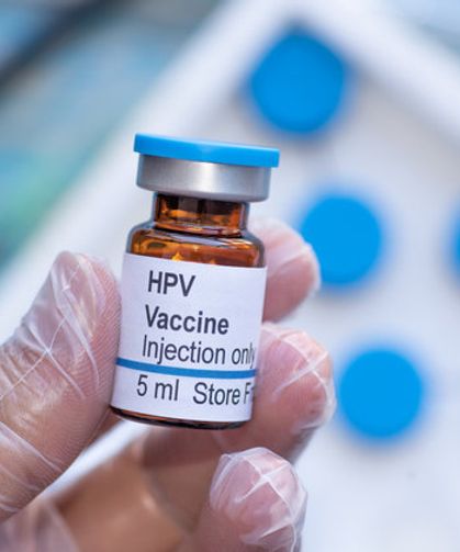 "HPV aşısı hem erkekleri hem kadınları koruyor"