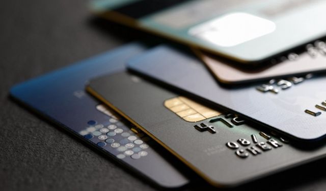 Kredi kartlarında faiz oranı yüzde 4,25'e yükseltildi