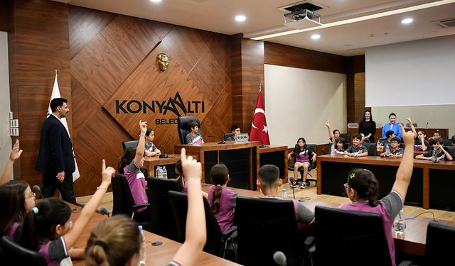 Başkan Kotan çocukların sorularını yanıtladı