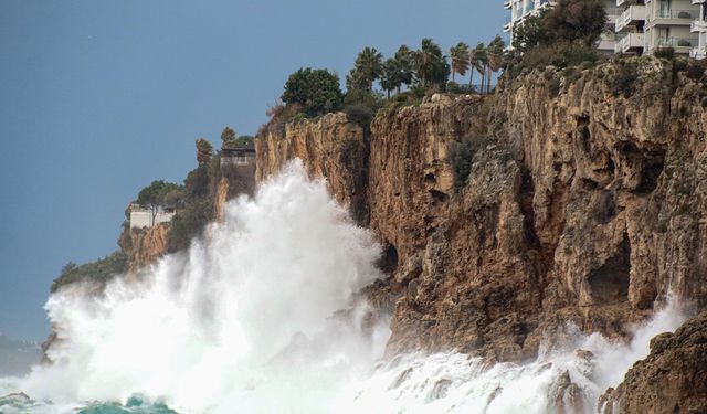 Meteoroloji’den Antalya'ya fırtına uyarısı