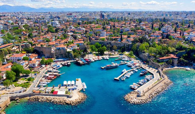 Dünya turizmi Antalya'da buluşuyor